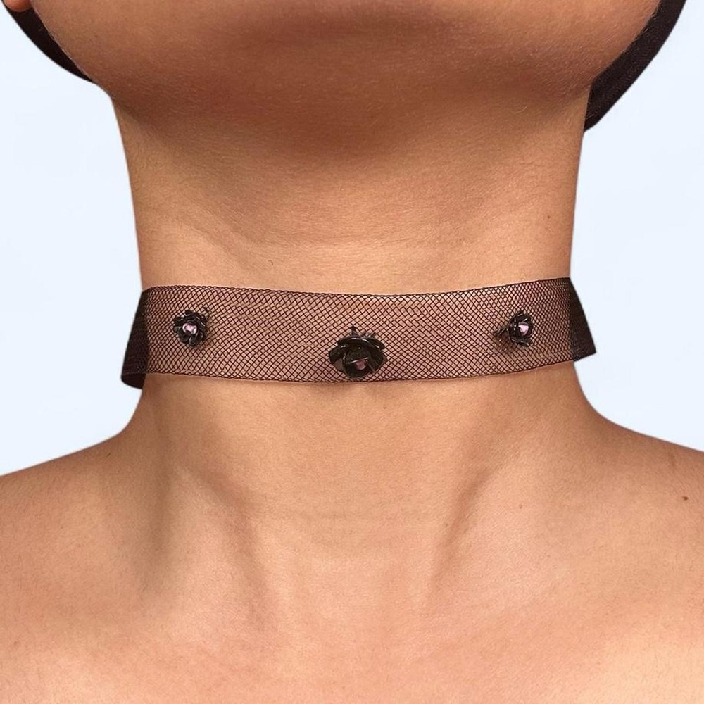 Goth Floral Fishnet Choker Necklace!